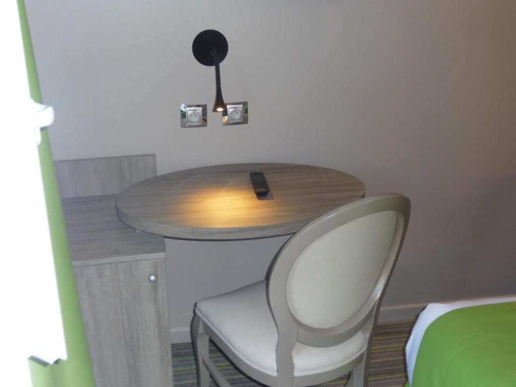 Hotel Floridor Etoile Aulnay-sous-Bois Bilik gambar