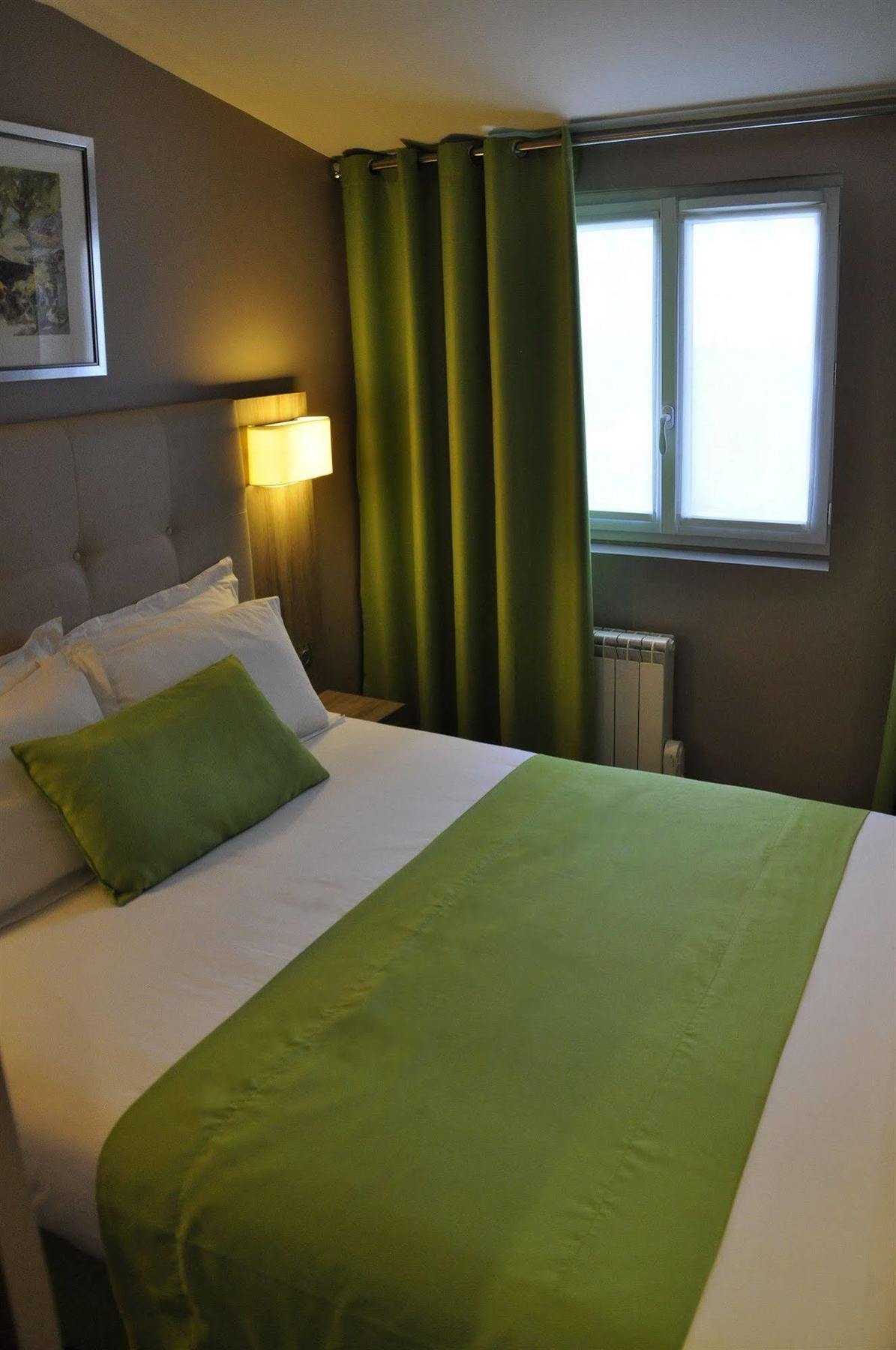 Hotel Floridor Etoile Aulnay-sous-Bois Luaran gambar
